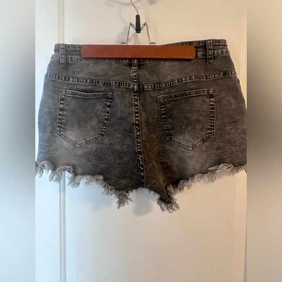 Jean Shorts - Picture 5 of 9